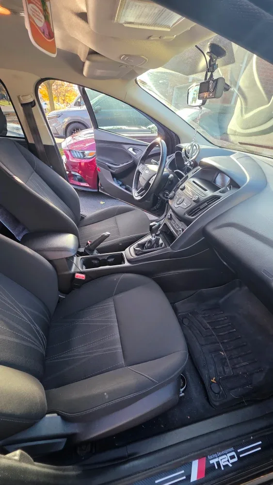 Ford Focus - Used Car image indicator(5)