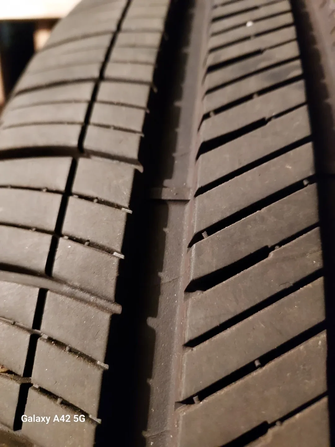 285/45R22 Goodyear Eagle Touring Tire image indicator(6)