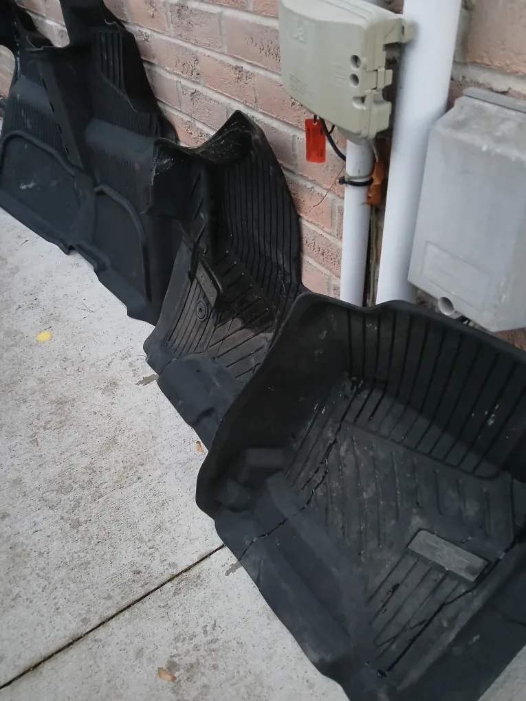 Chevrolet Floor Mats - Black