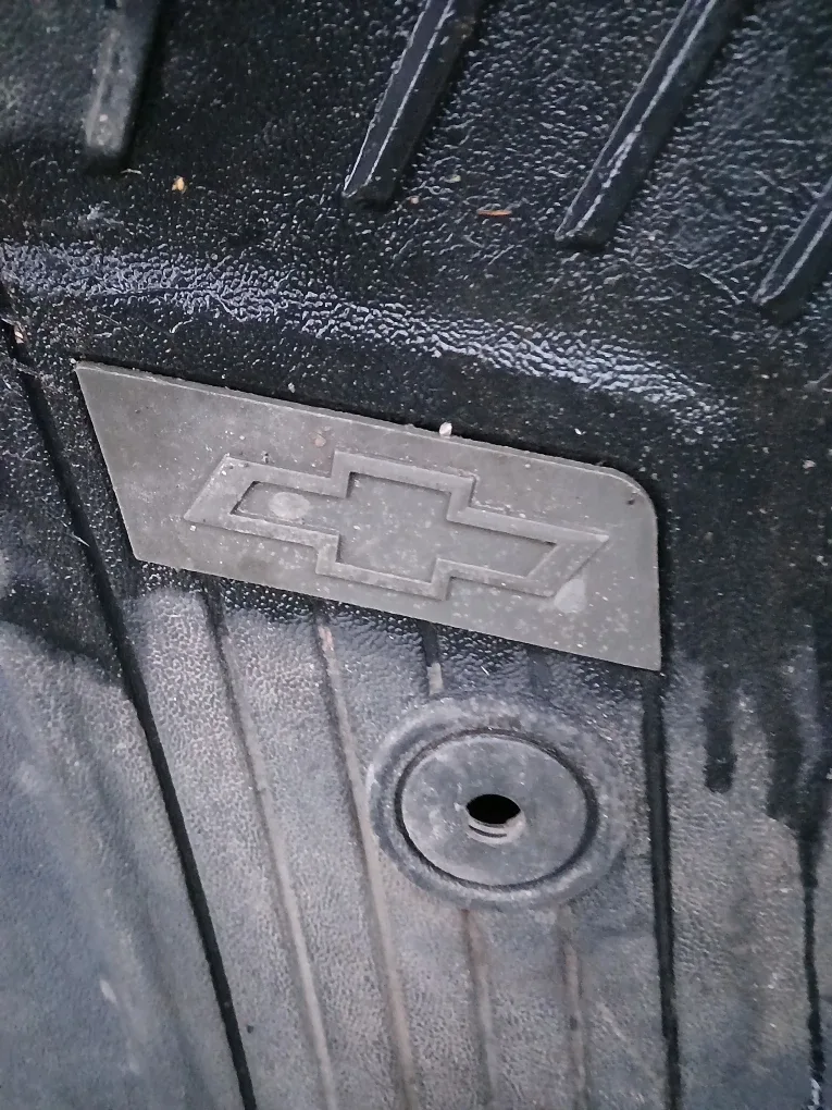 Chevrolet Floor Mats - Black image indicator(2)