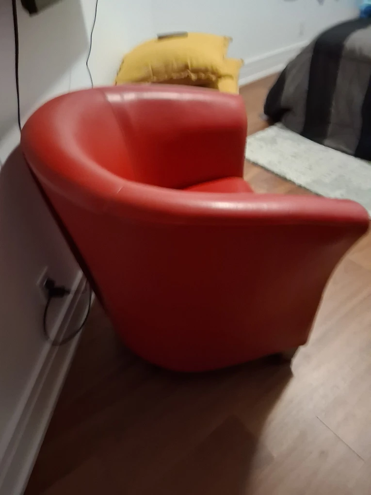 Red Tub Chair - photo 2