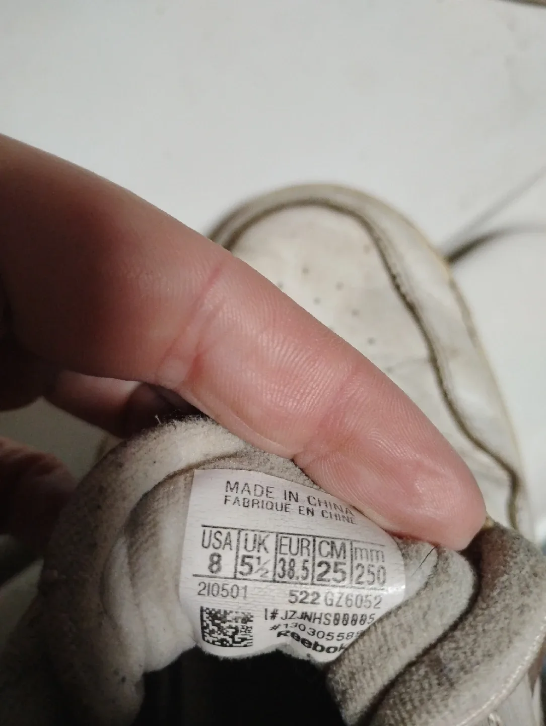 Reebok Women's White Sneakers - Size 8 image indicator(2)