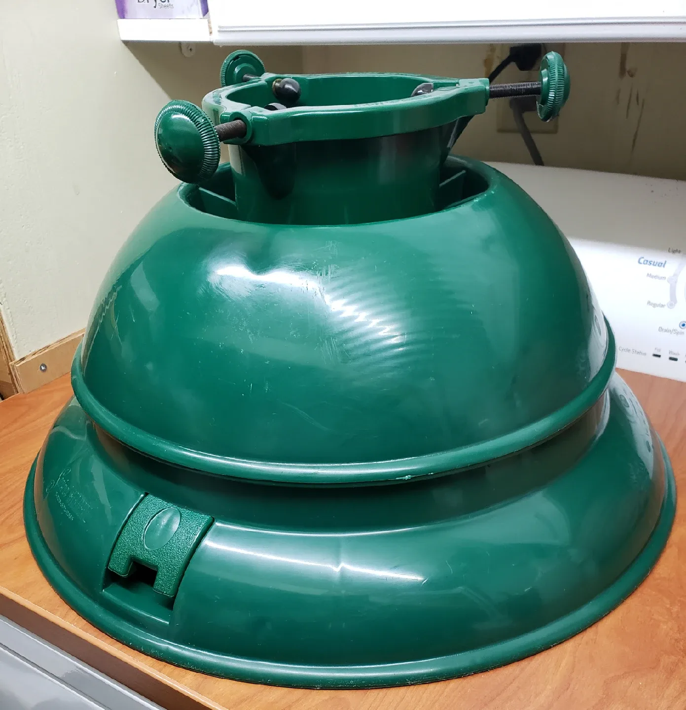 Swivel Straight Christmas Tree Stand