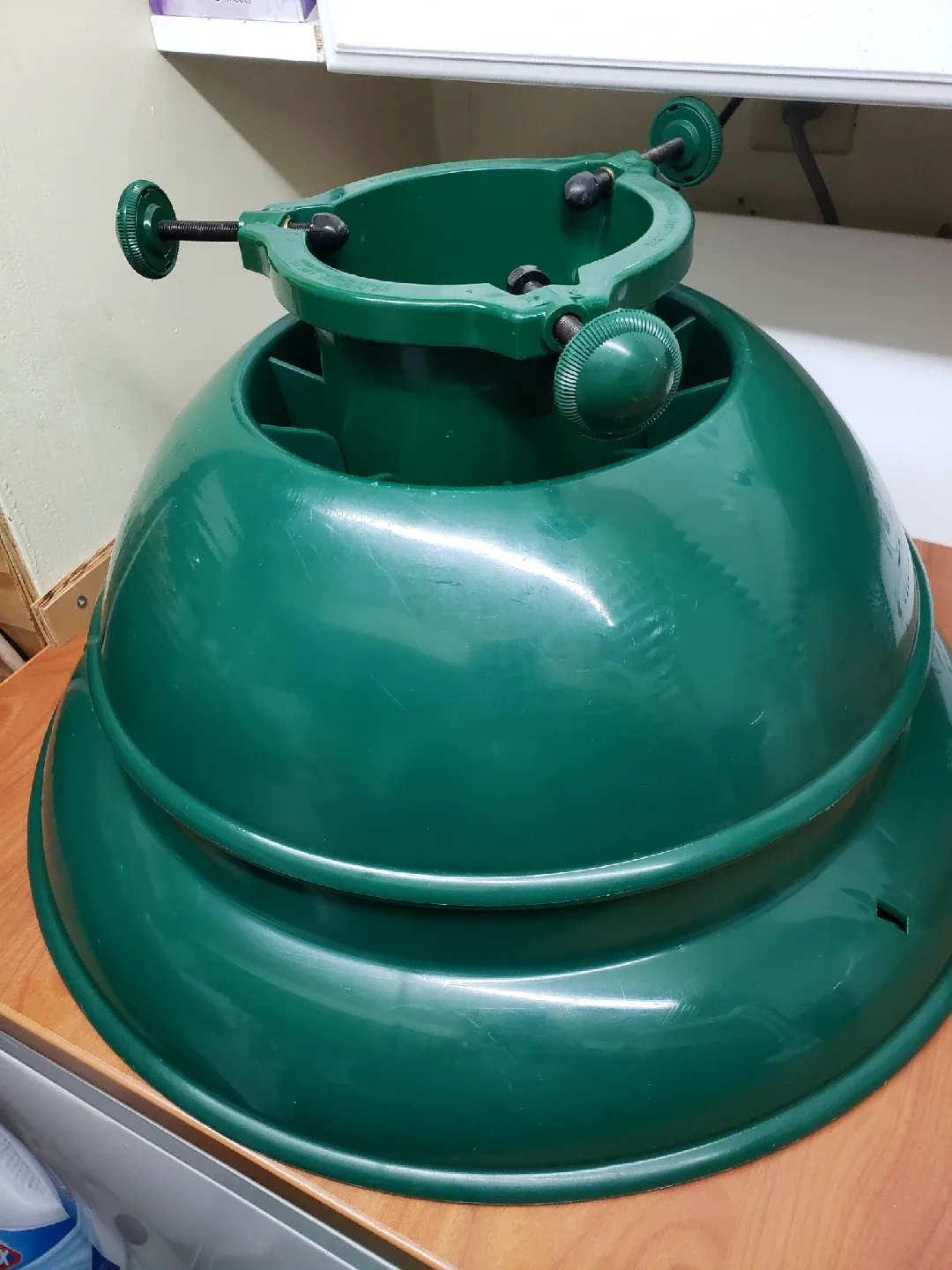 Swivel Straight Christmas Tree Stand image indicator(3)