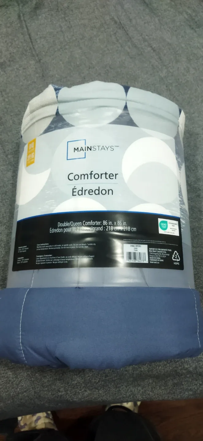 Mainstays Double/Queen Comforter - New in Package thumbnail