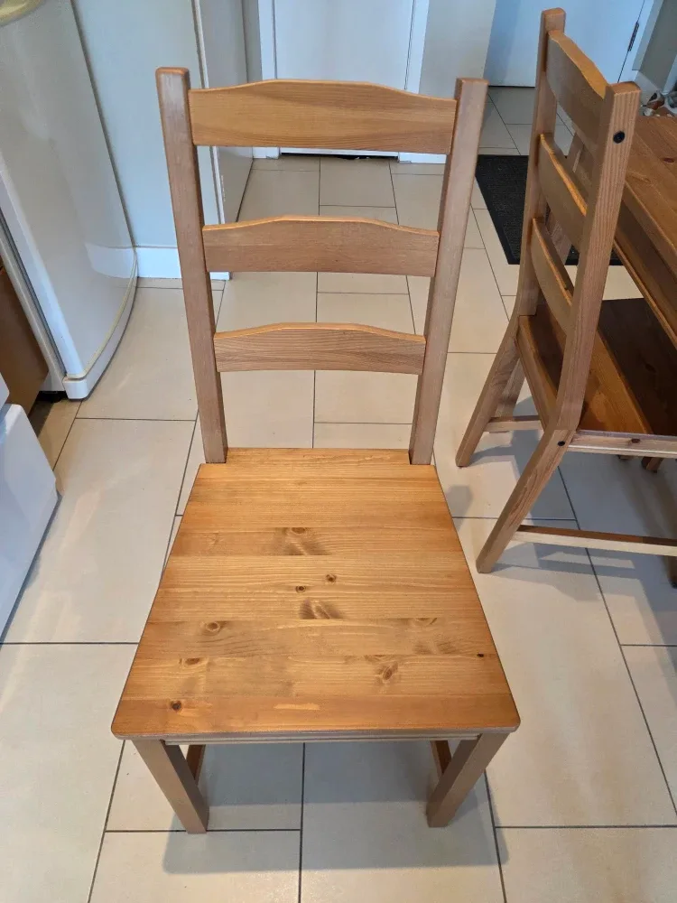 Dining Table & 4 Chairs image indicator(4)