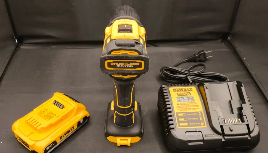 DeWalt 20V DCD798 Brushless Cordless Hammer Drill Driver image indicator(5)