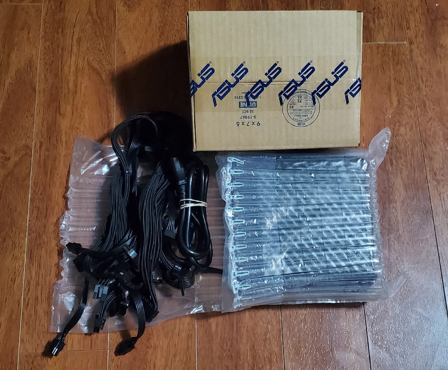 ASUS ROG THOR Platinum II - 850W Power Supply - photo 3