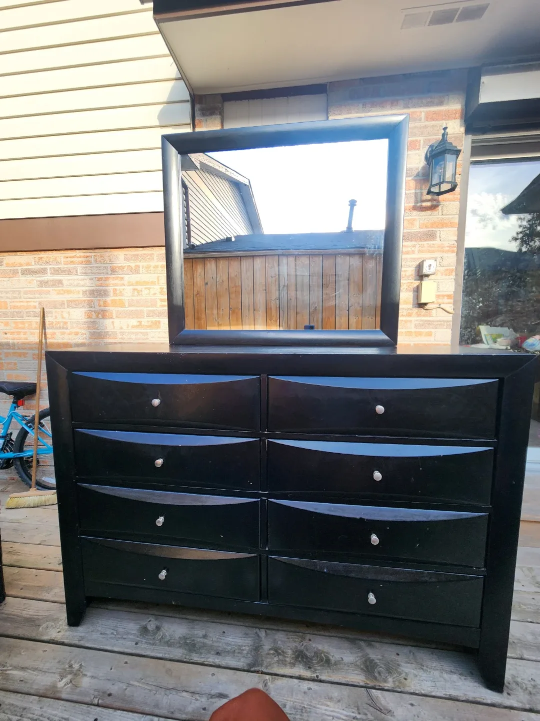 Vanity 8 Drawer Dresser With Mirror