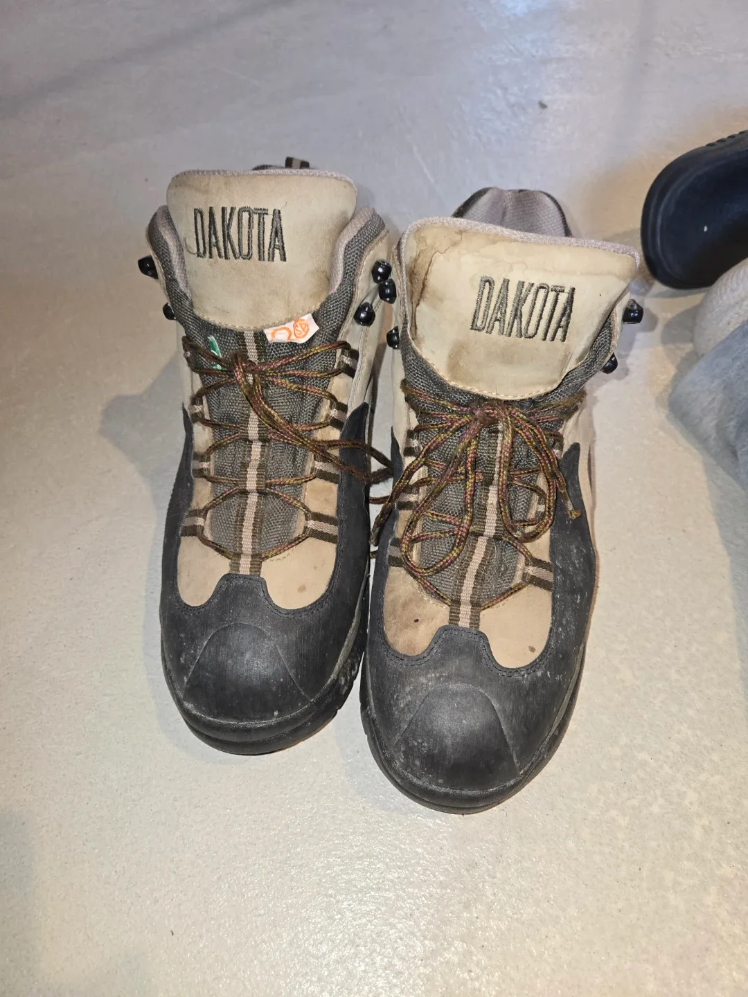 Dakota Hiking Boots image indicator(2)