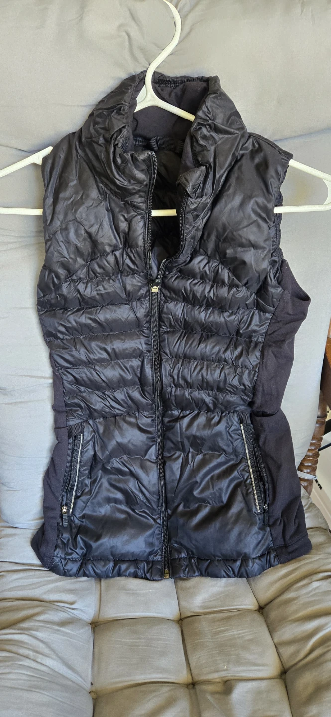 Lululemon Down for It All Vest - Black
