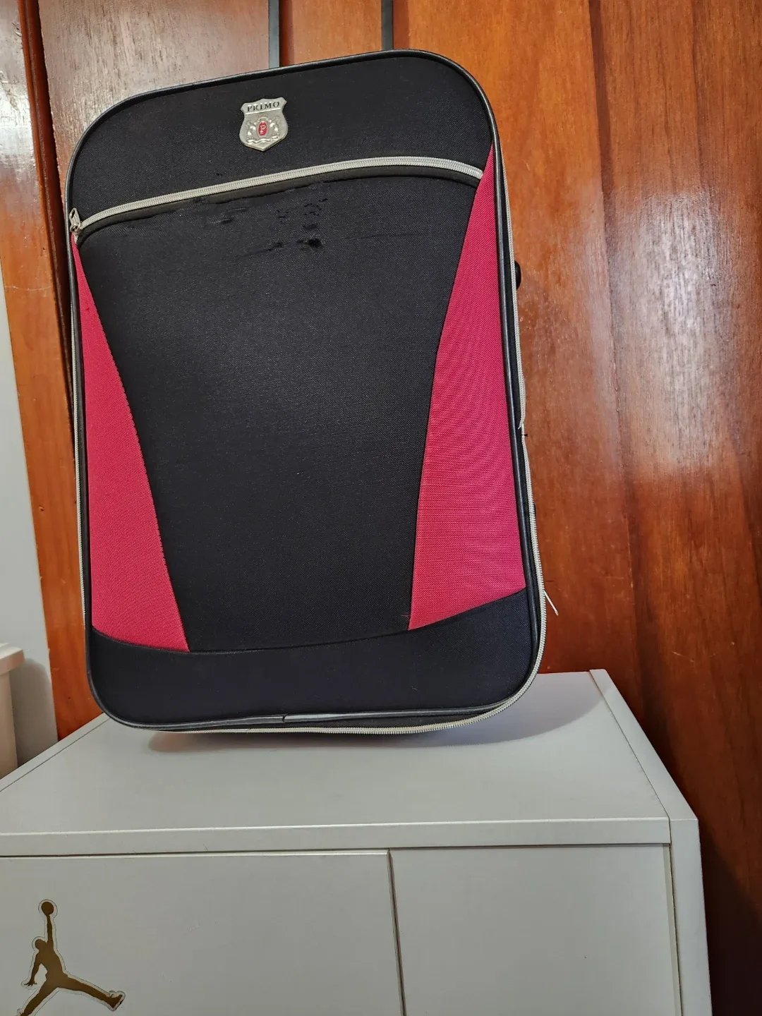 PRIMO Black & Red Rolling Suitcase image indicator(2)