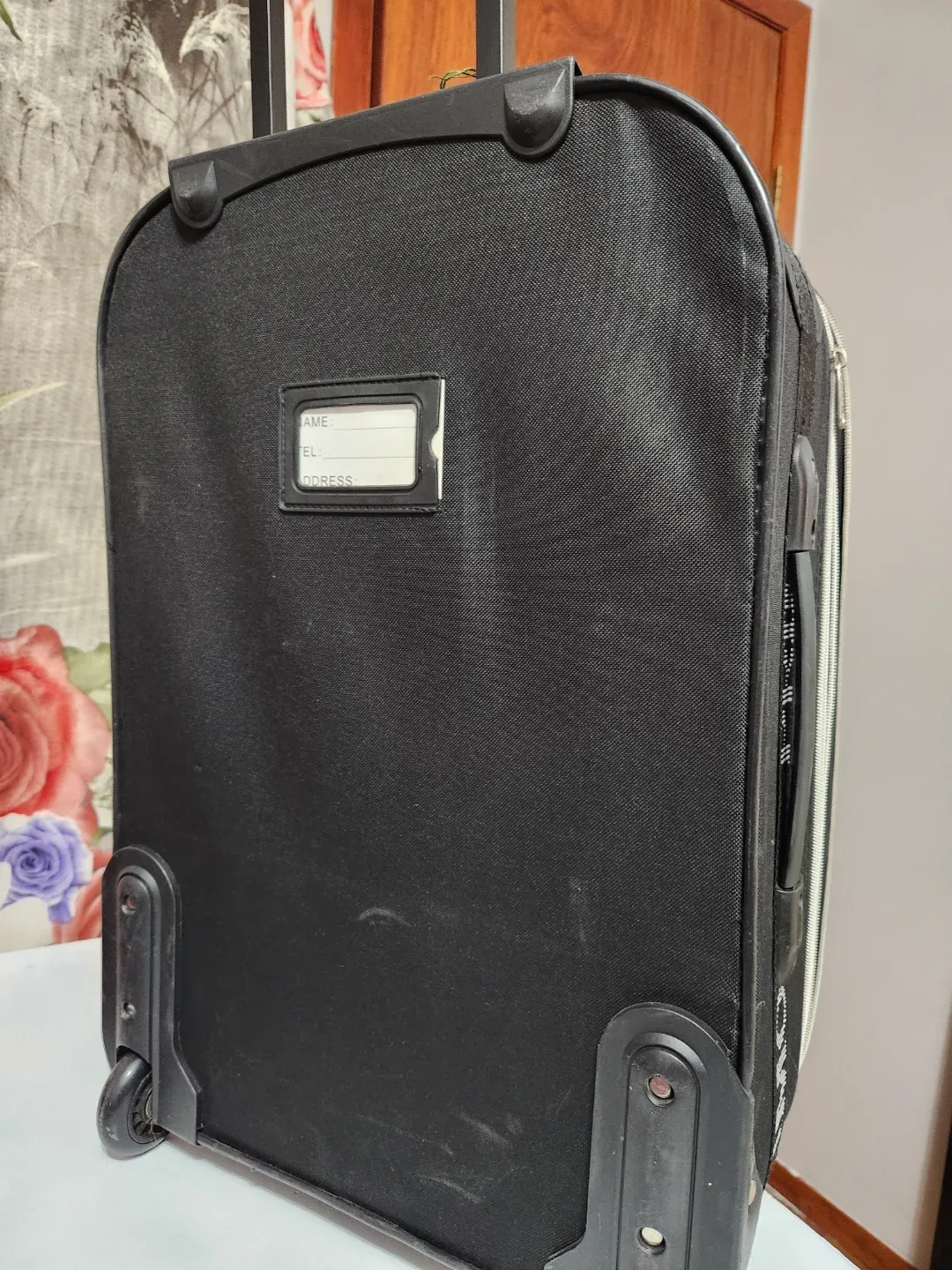 PRIMO Black & Red Rolling Suitcase image indicator(3)