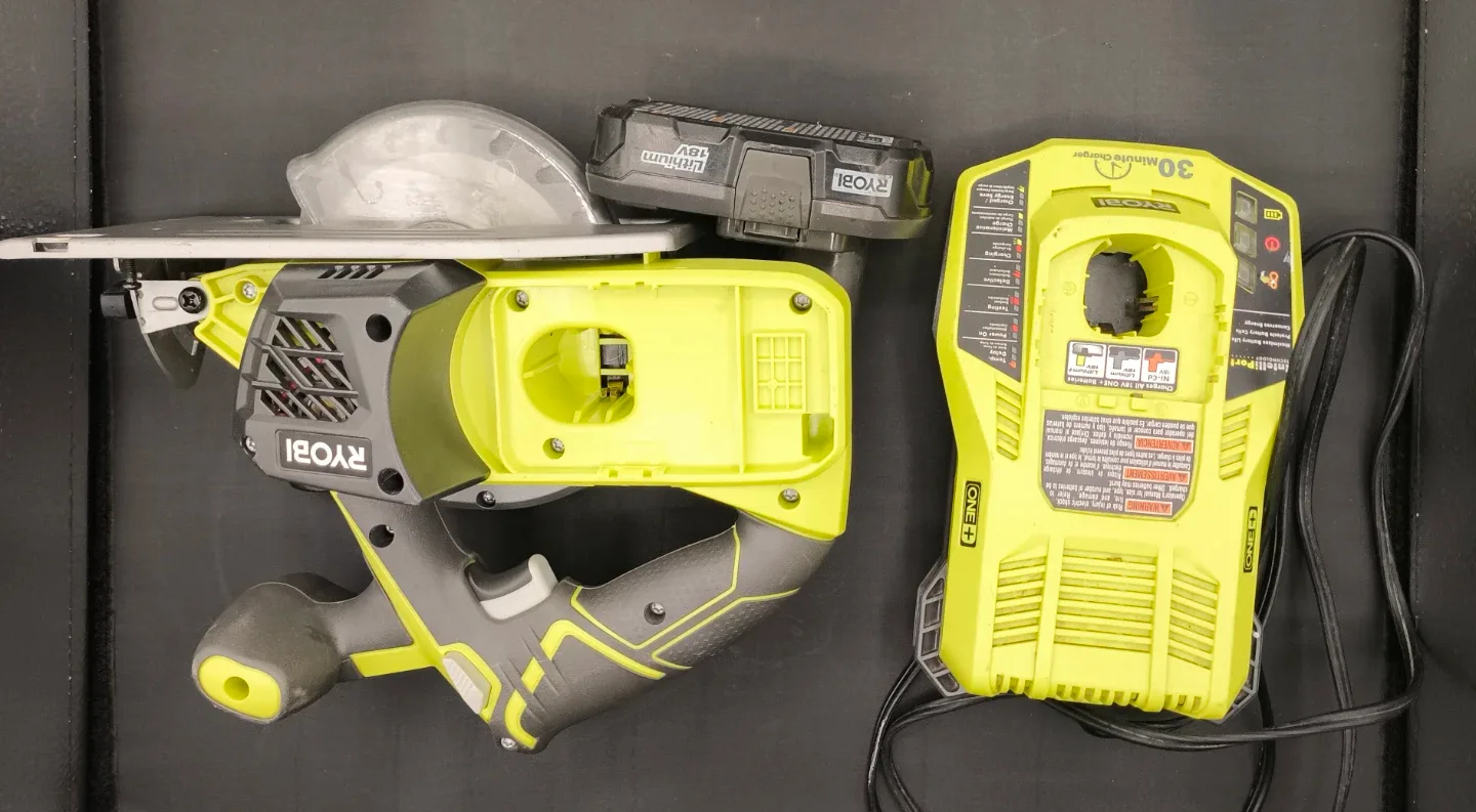Ryobi ONE+ Cordless Circular Saw with Battery & Charger image indicator(4)