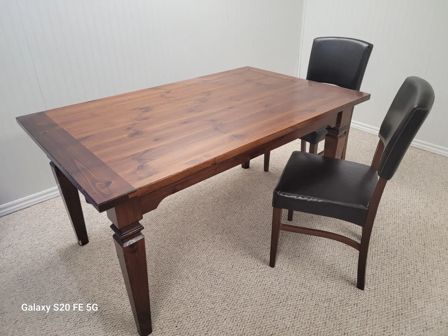 Solid wood dinning table and chairs image indicator(5)