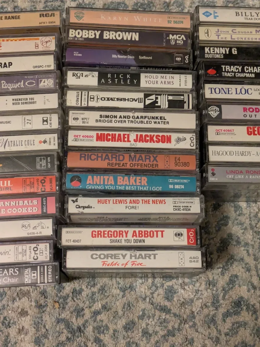 Lot of Vintage Music Cassette Tapes image indicator(4)