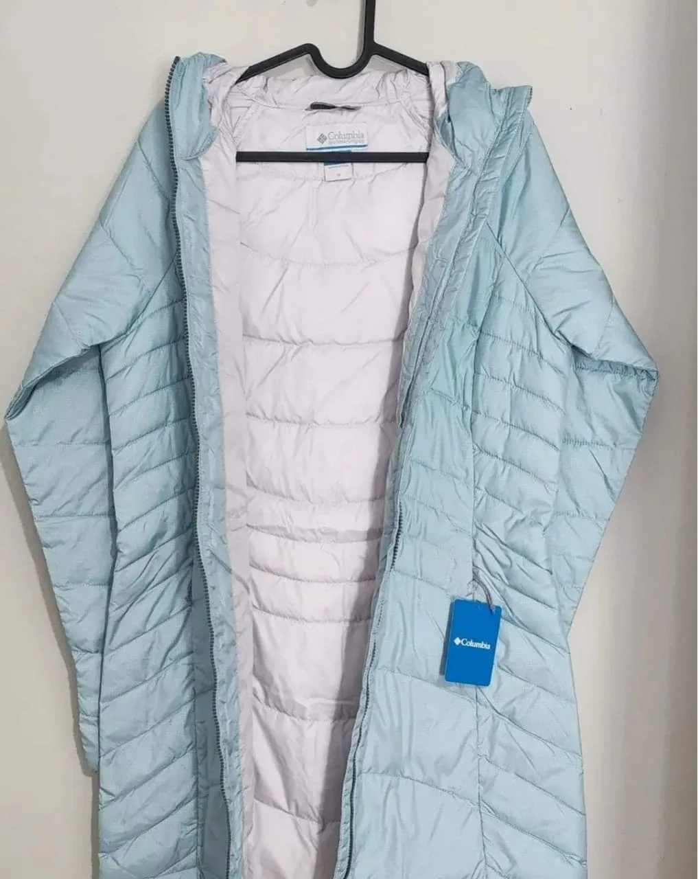 New Columbia Women's Puffer Jacket, Size M image indicator(2)