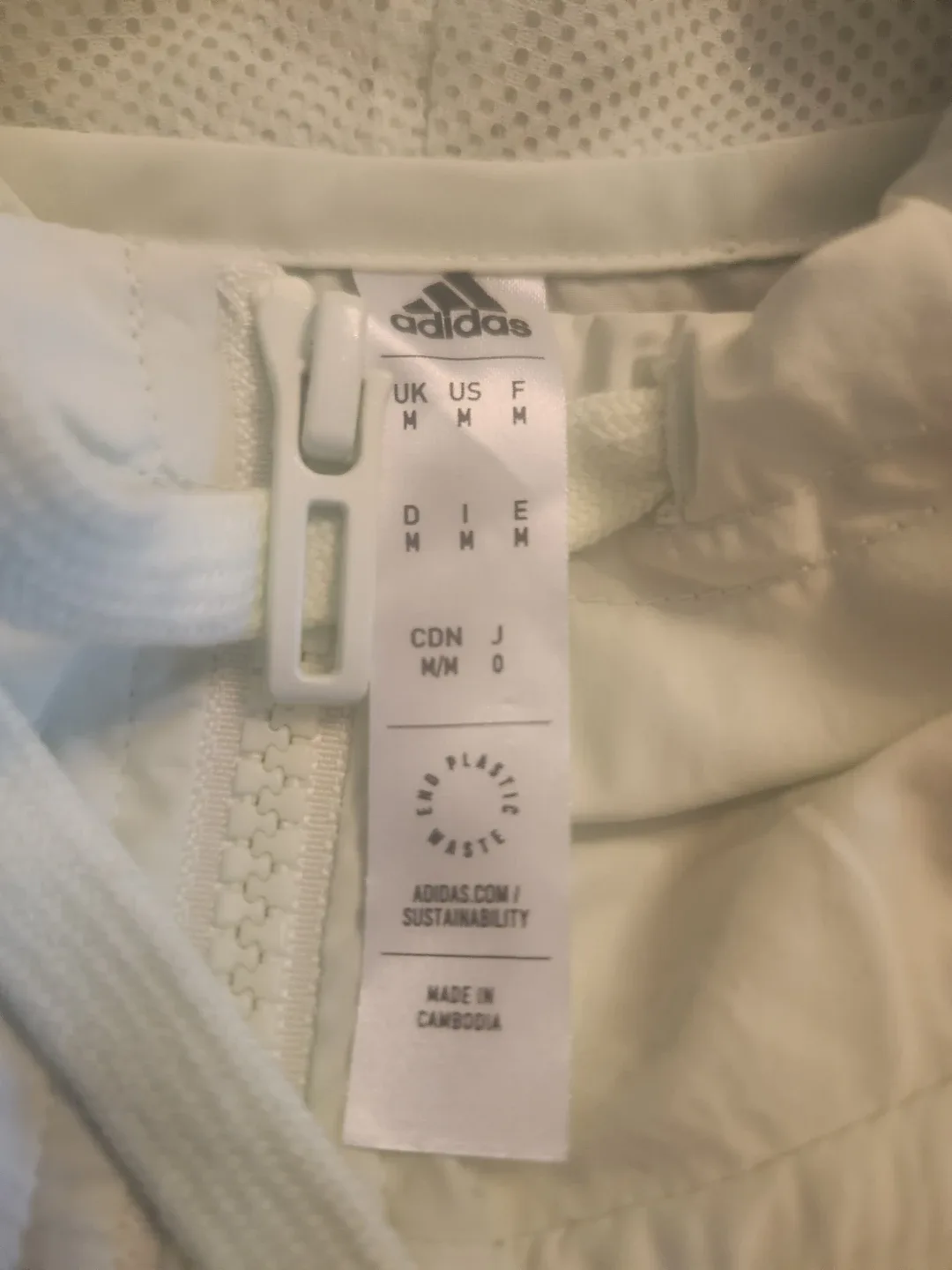 Adidas light Jacket - Size Medium image indicator(2)