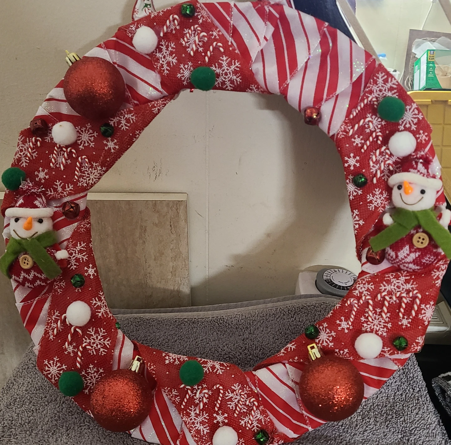 Christmas Wreath - Red & White