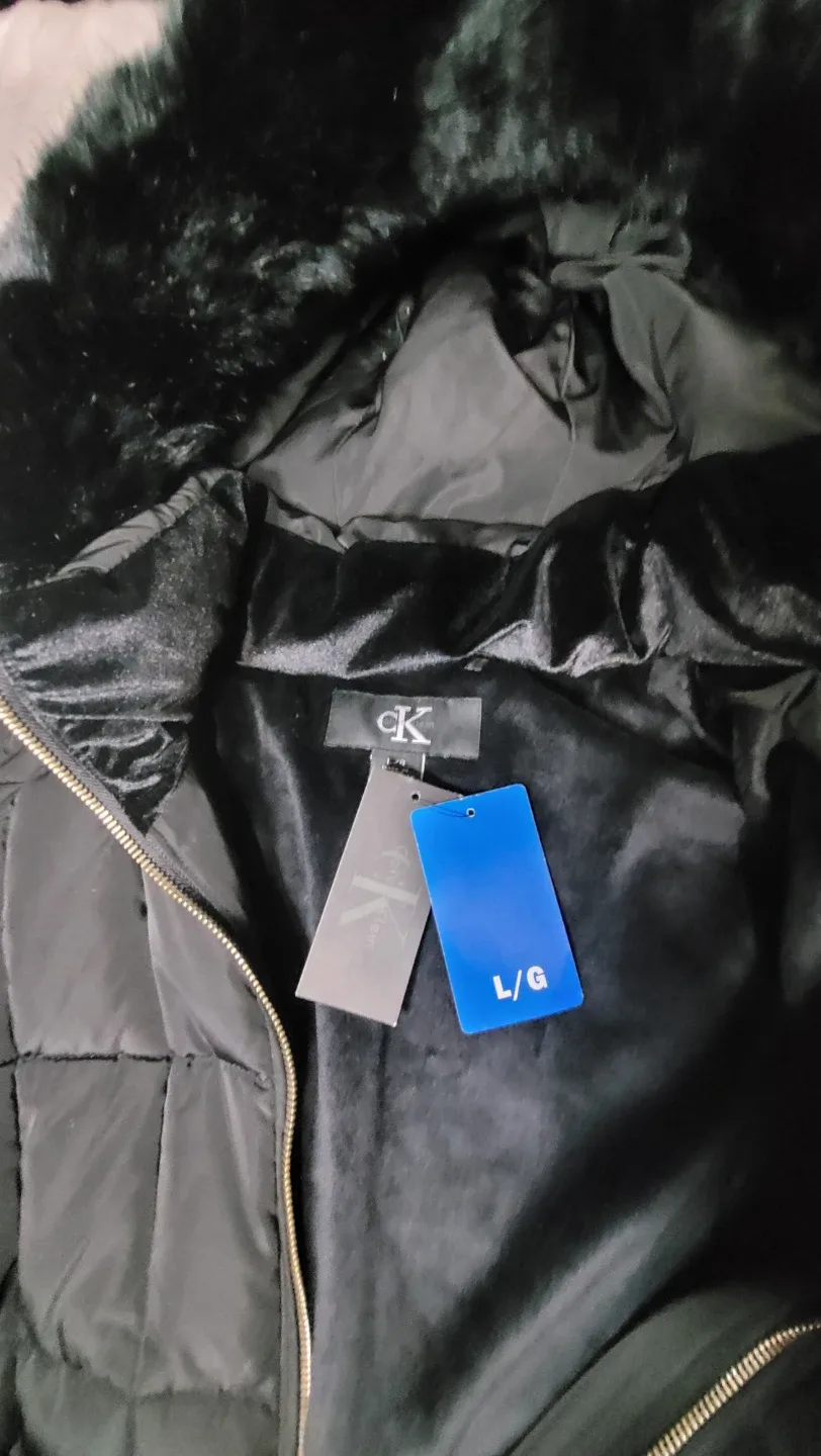NEW Calvin Klein Black Puffer Jacket - Large (NWT) image indicator(3)