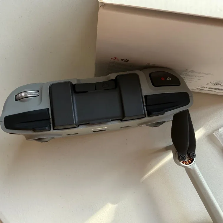 DJI Mini 3 Drone + Two Way Charging Hub- Like New! image indicator(8)