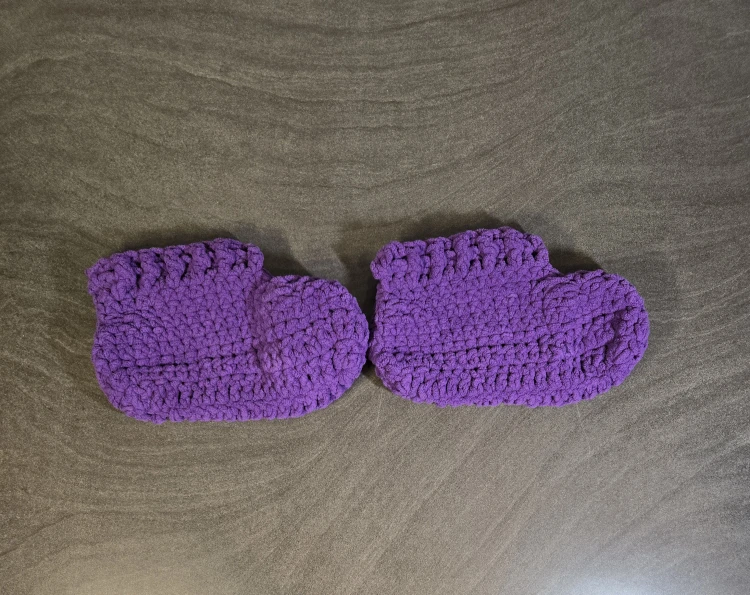 Size 10/11 Crochet Booties - Handmade - photo 2