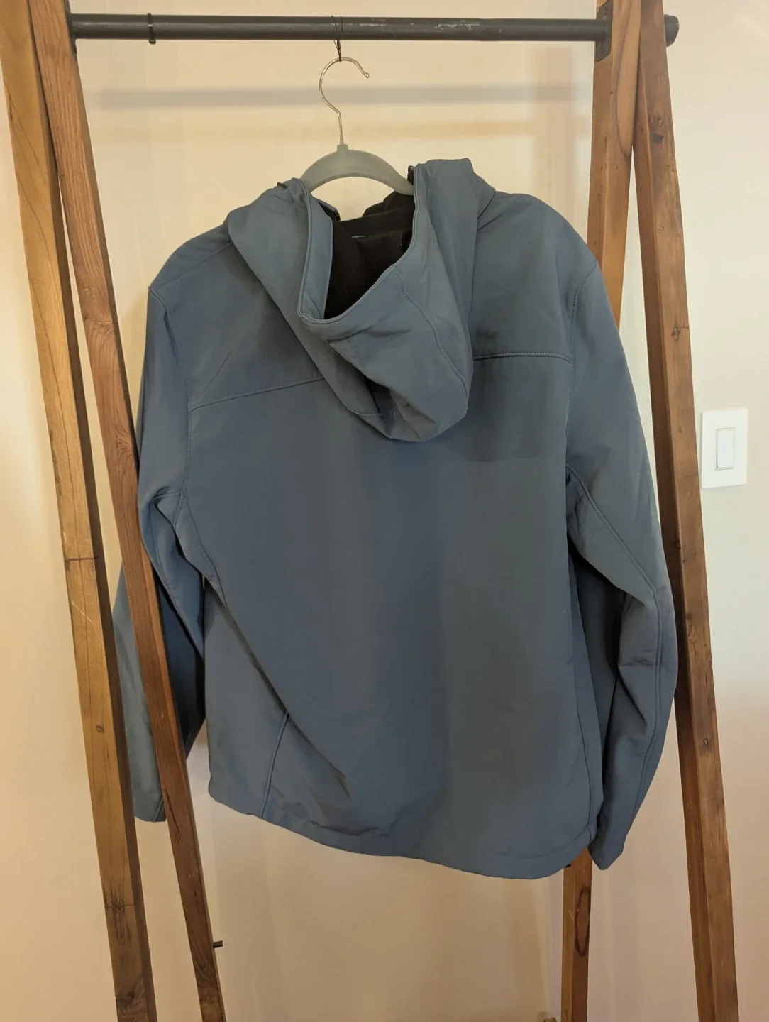 Gerry Men’s Softshell Jacket Wind & Water Resistant image indicator(2)