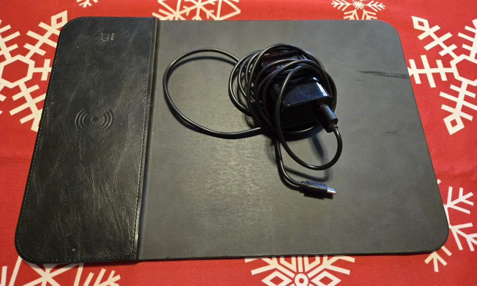 IR Wireless Charging Mouse Pad