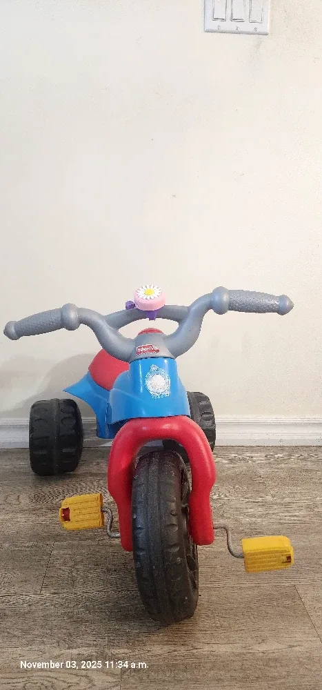Fisher-Price Nickelodeon Paw Patrol Lights & Sounds Trike