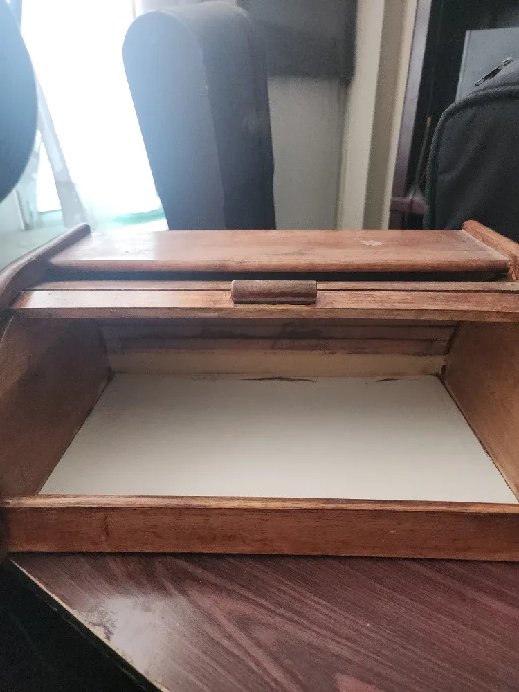 Wooden Bread Box image indicator(2)