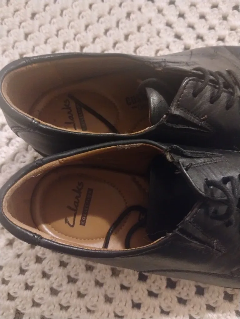 Clarks Black Leather Dress Shoes - Size 9.5 US image indicator(8)