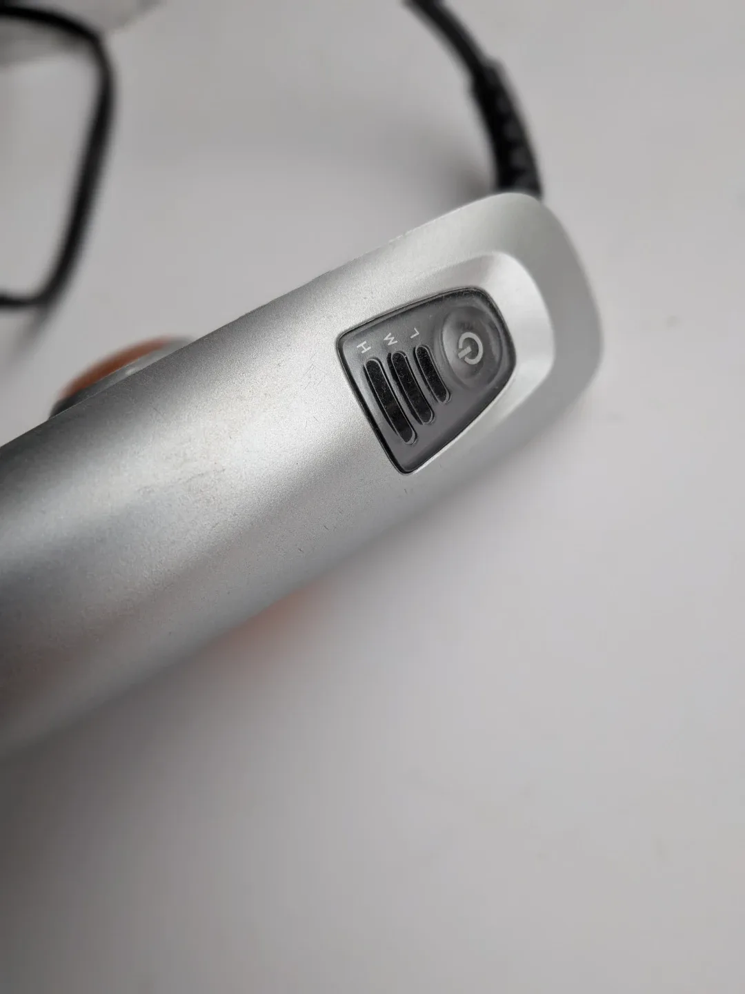 InStyler Rotating Hot Iron straightener & curling iron image indicator(6)