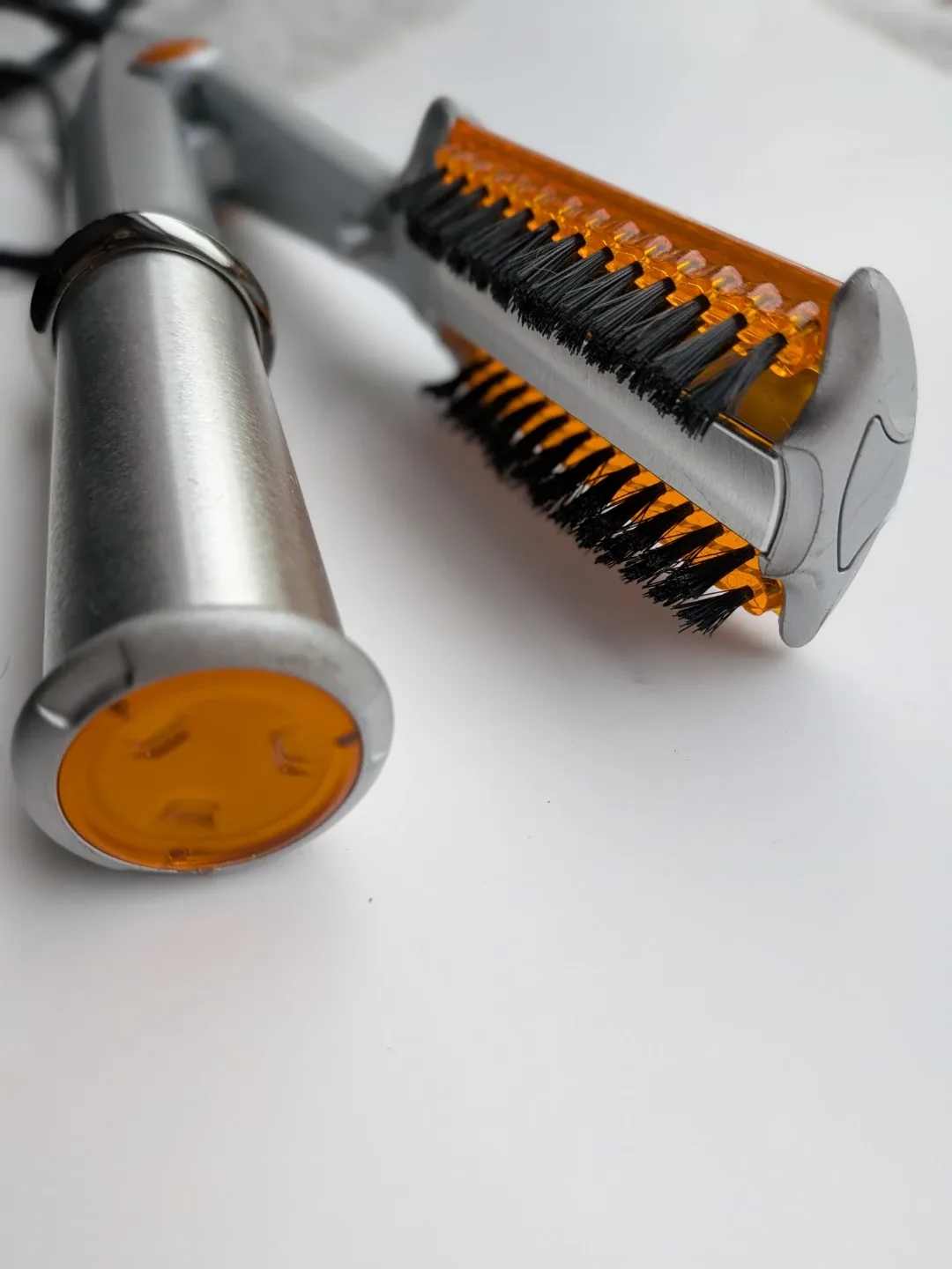 InStyler Rotating Hot Iron straightener & curling iron image indicator(8)