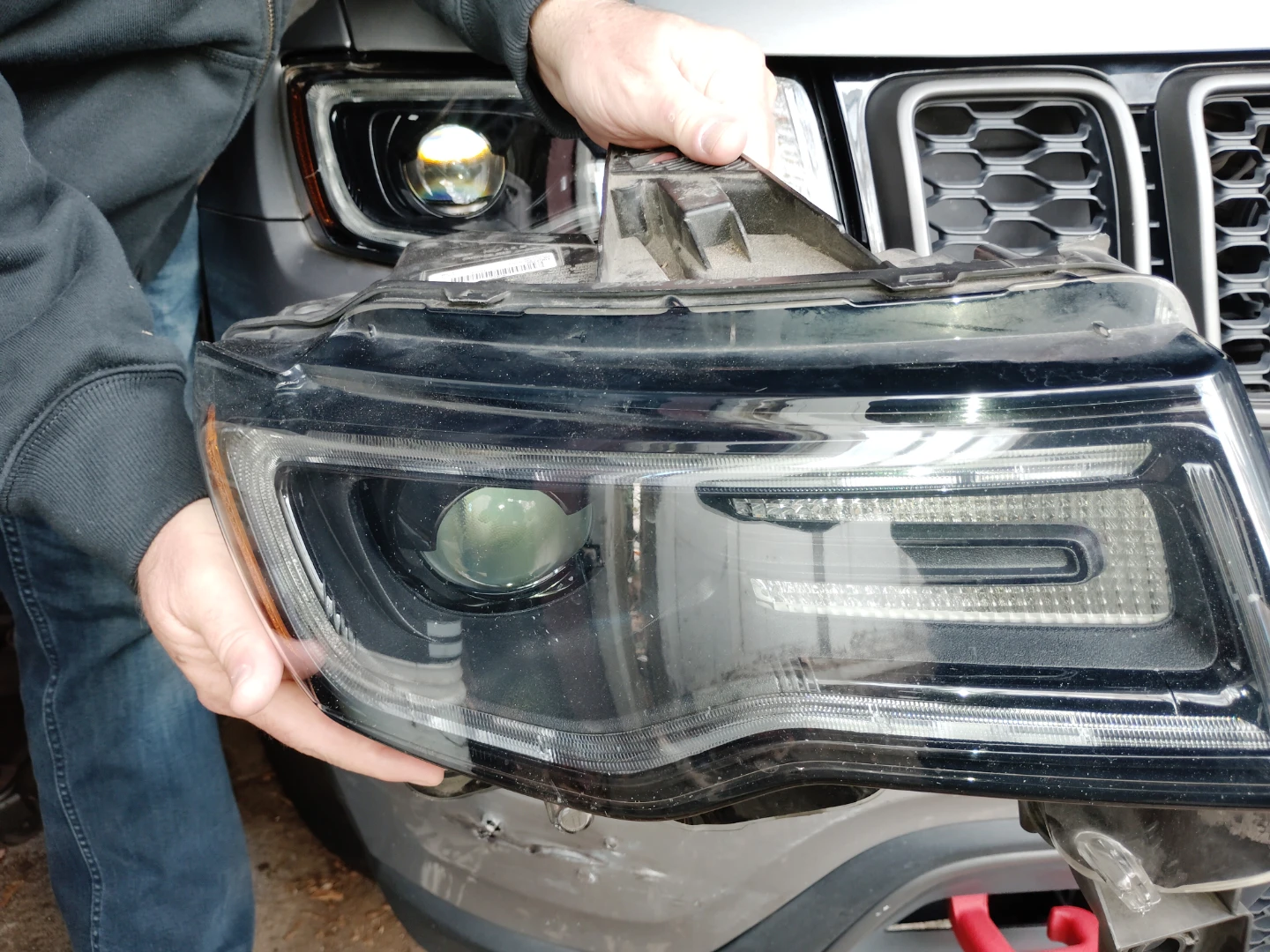 Jeep Grand Cherokee Headlight Assembly - photo 4