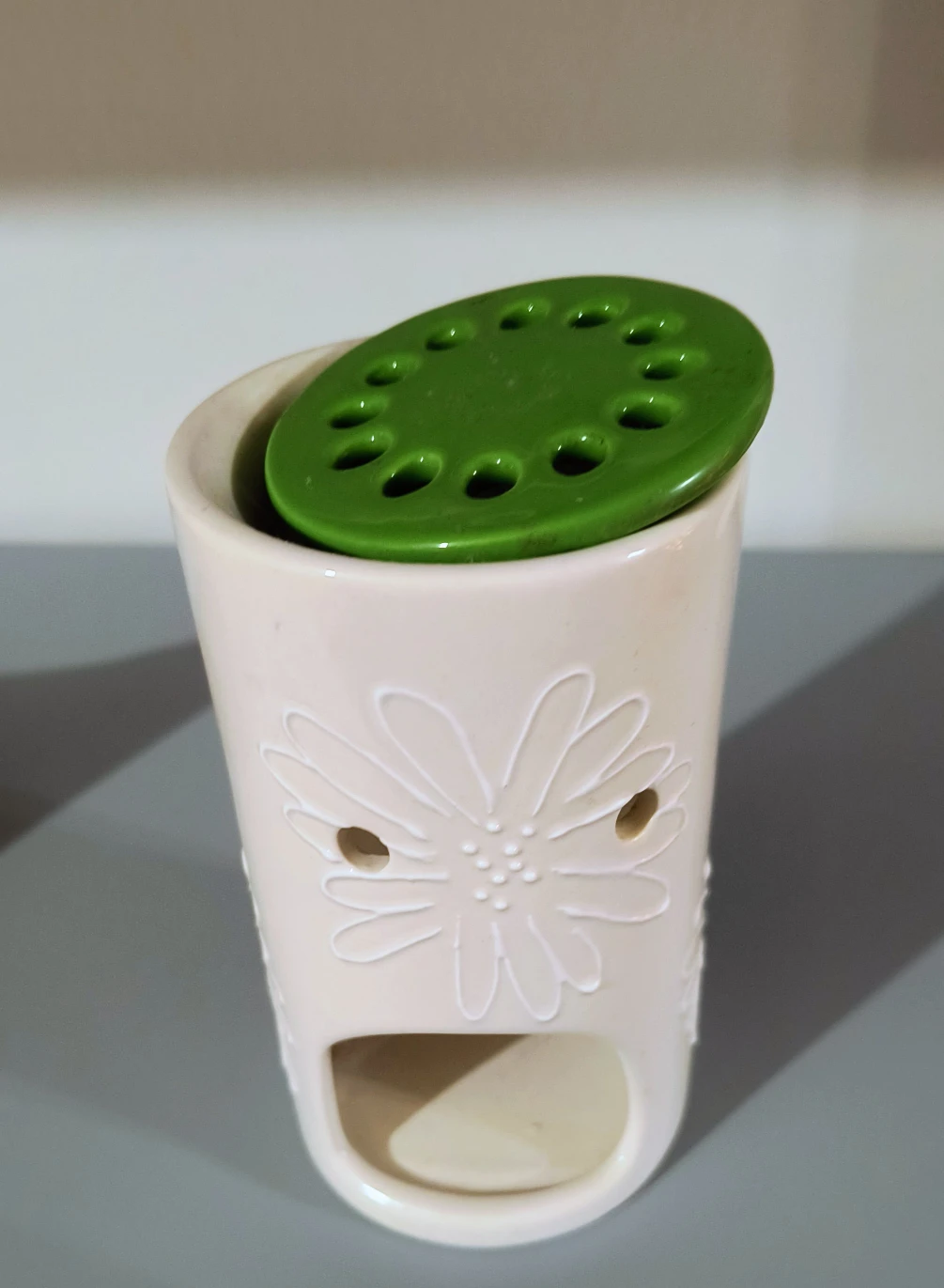 Ceramic Oil Burner with Floral Design - photo 4