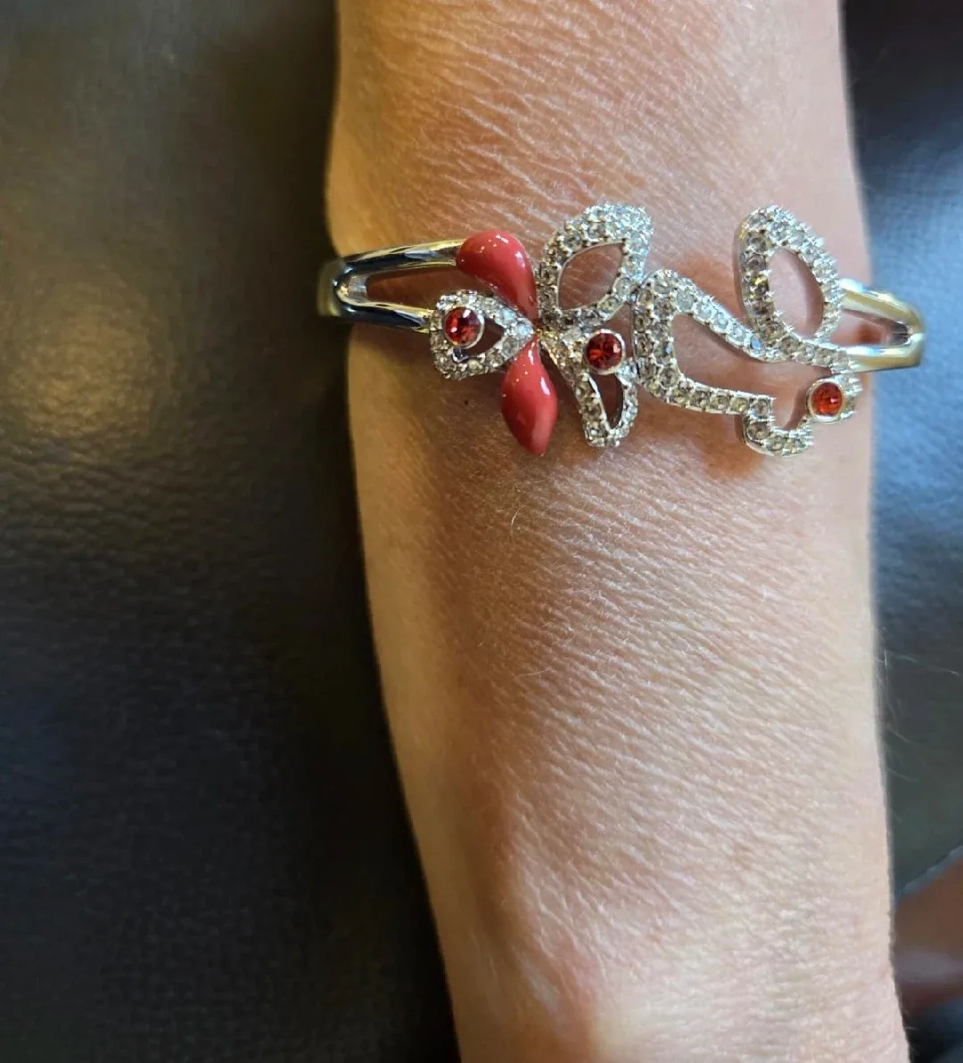 Swarovski Bangle Bracelet image indicator(5)