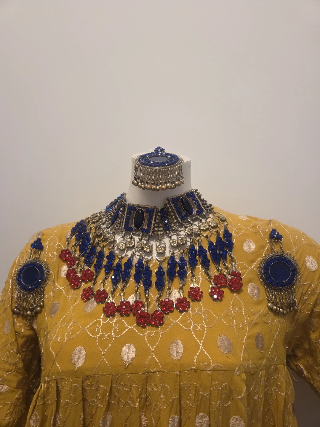 Necklace, headpiece, and Earrings Set