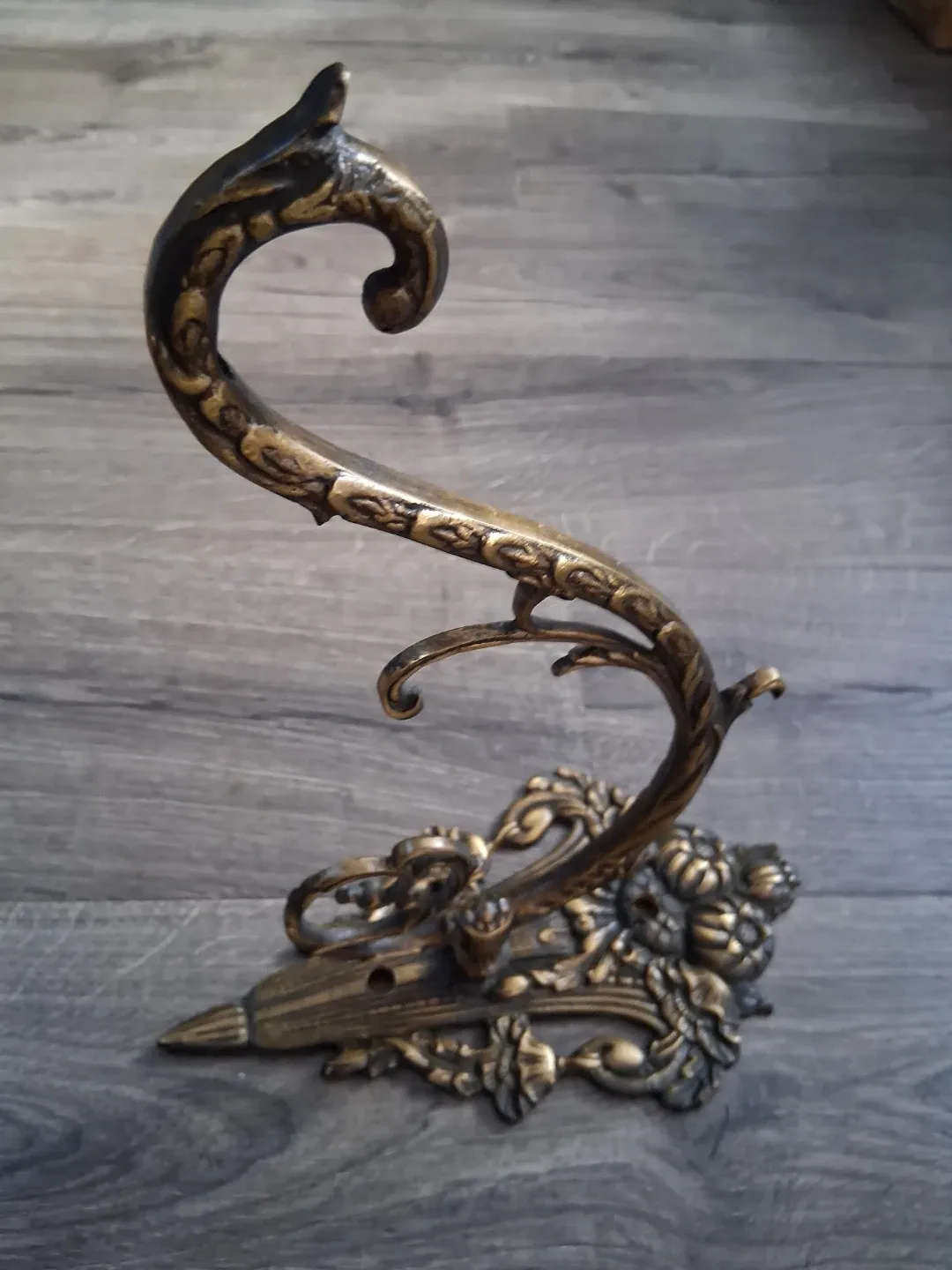 Vintage Style Ornate Metal Wall Hook