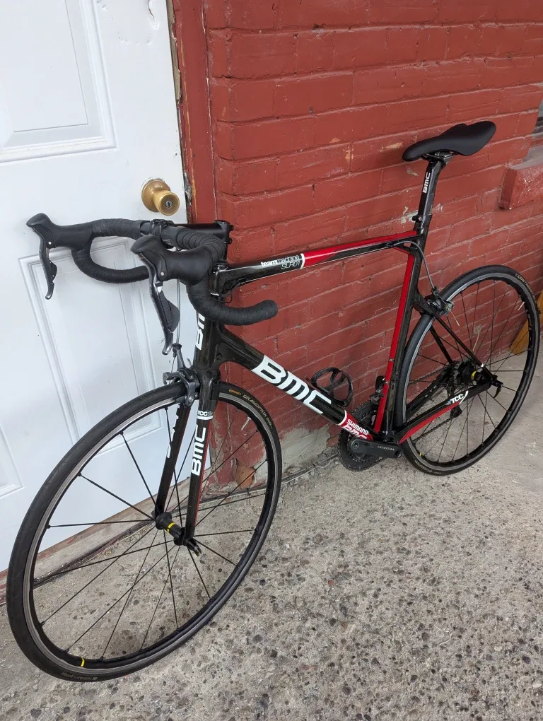 XL BMC Teammachine SLR01 carbon Road Bike image indicator(3)