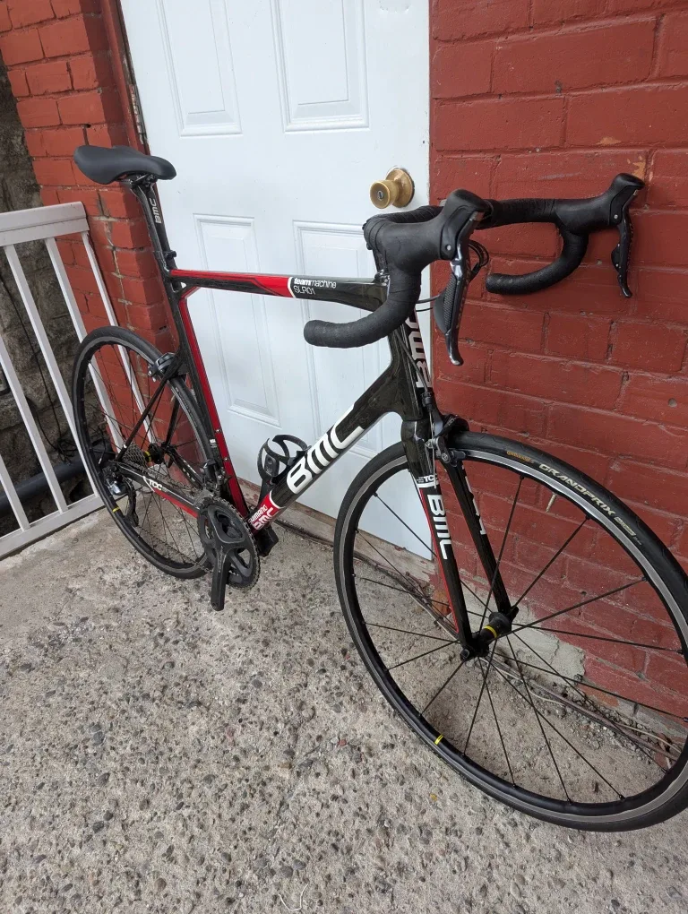 XL BMC Teammachine SLR01 carbon Road Bike image indicator(10)