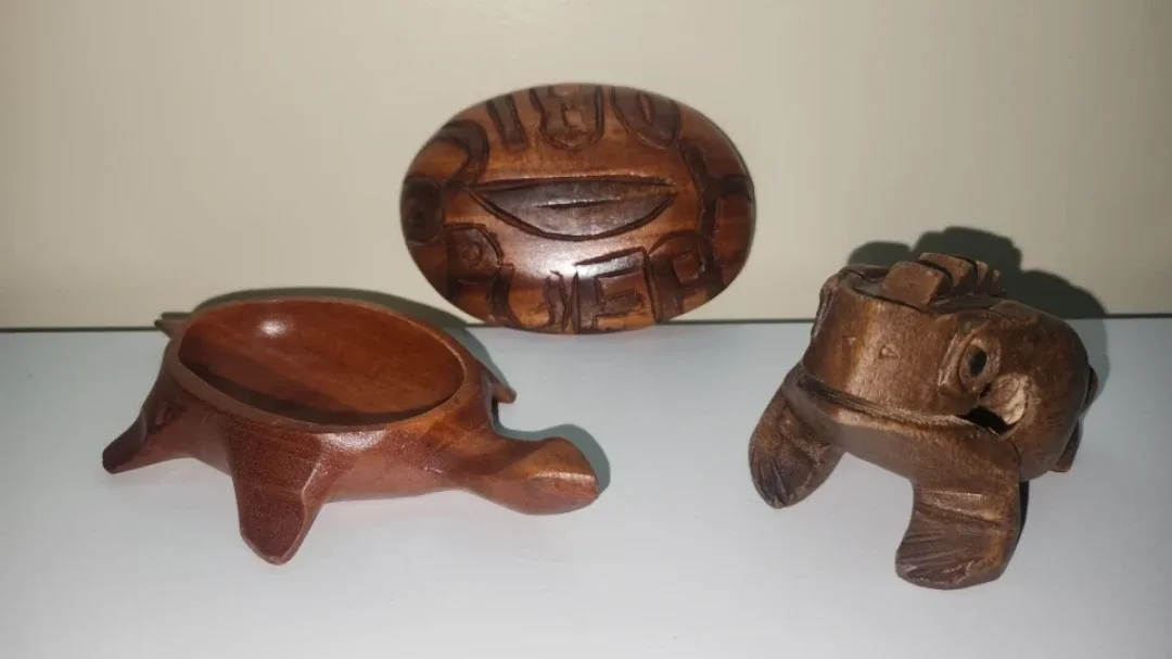 Hand carved wooden animals image indicator(7)