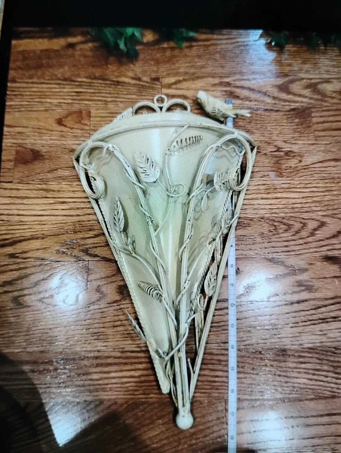 Vintage Metal Wall Planters with Faux Ivy image indicator(5)