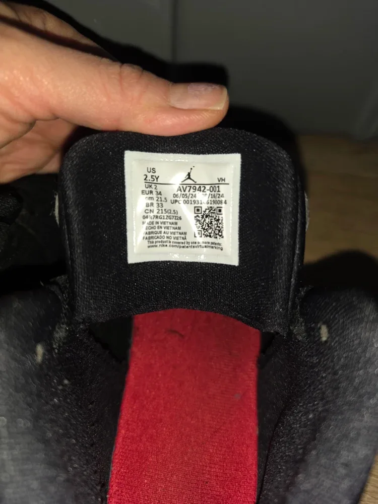 Air Jordan Jumpman Sneakers 2.5Y image indicator(6)