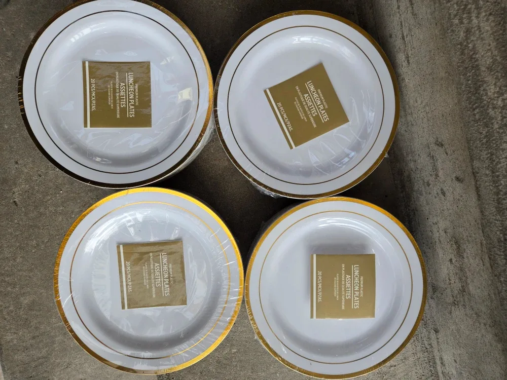 Premium Plastic Luncheon Plates - 20 Pcs