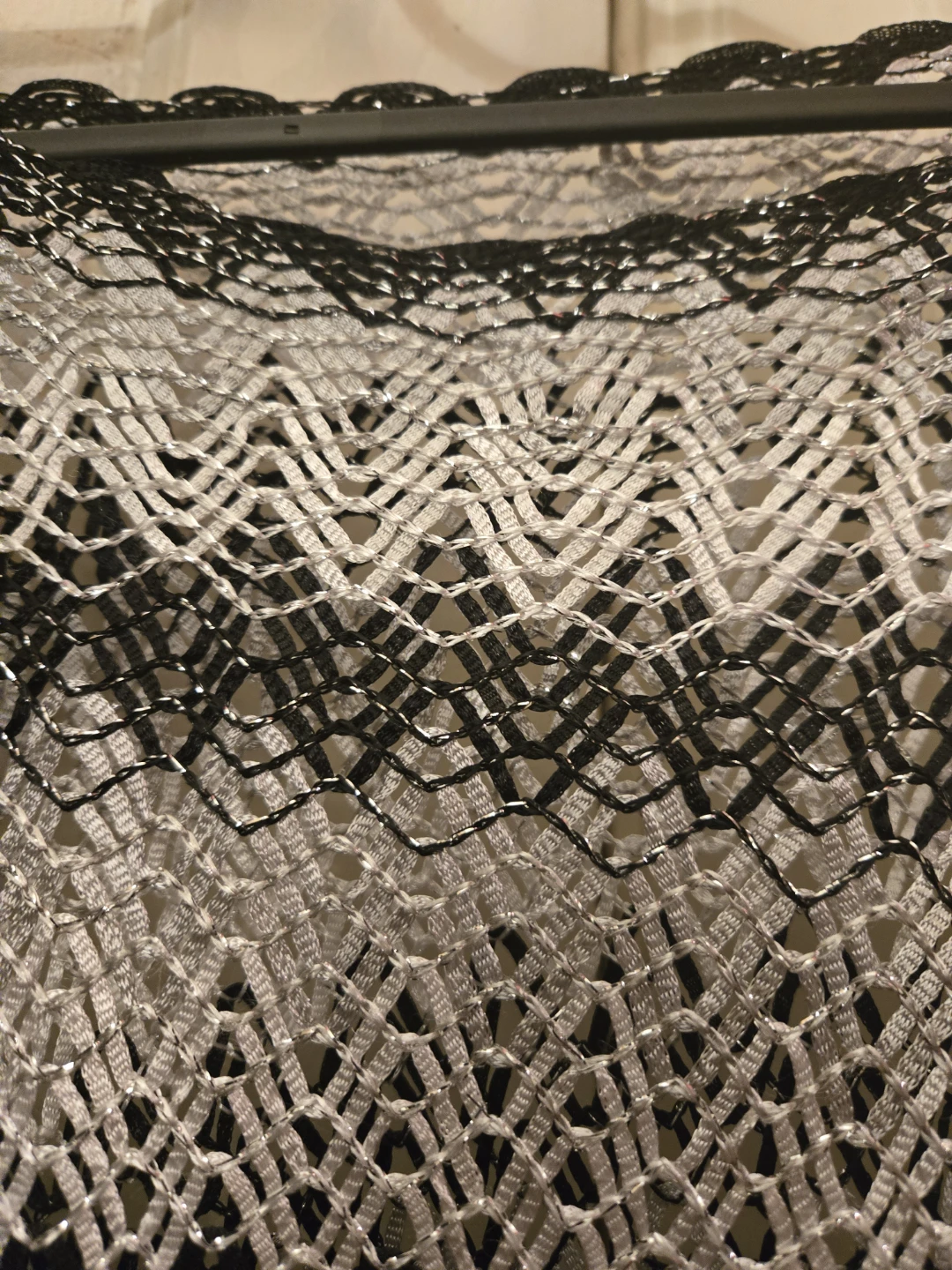 Crocket style fringe on edges women sweater size one size - photo 4