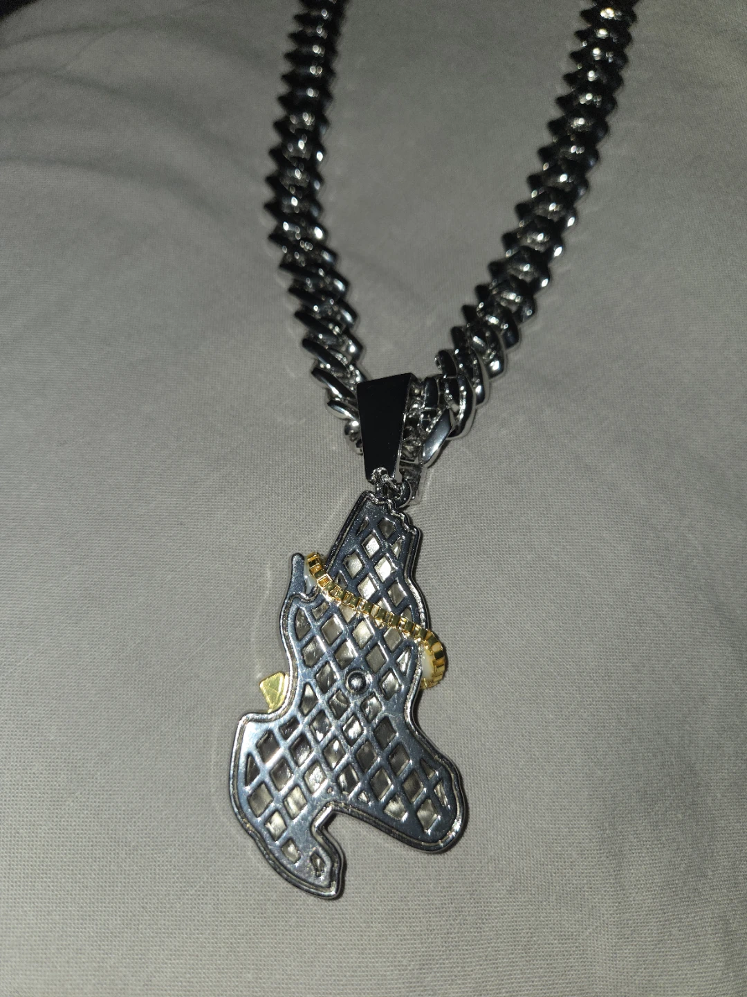 Cuban Link Chain with Praying Hands Pendant - photo 3