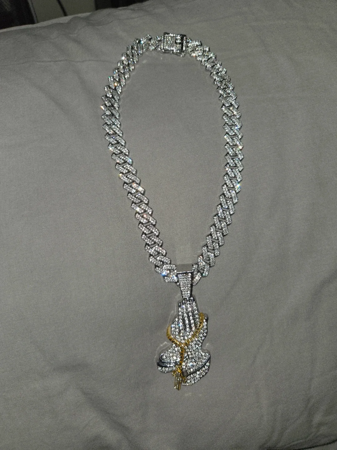 Cuban Link Chain with Praying Hands Pendant image indicator(5)