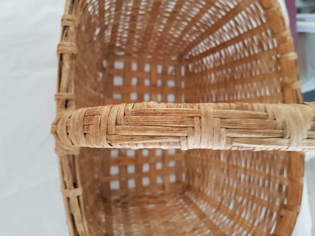 Woven Wicker Basket with Handle- Bought in Chile image indicator(4)