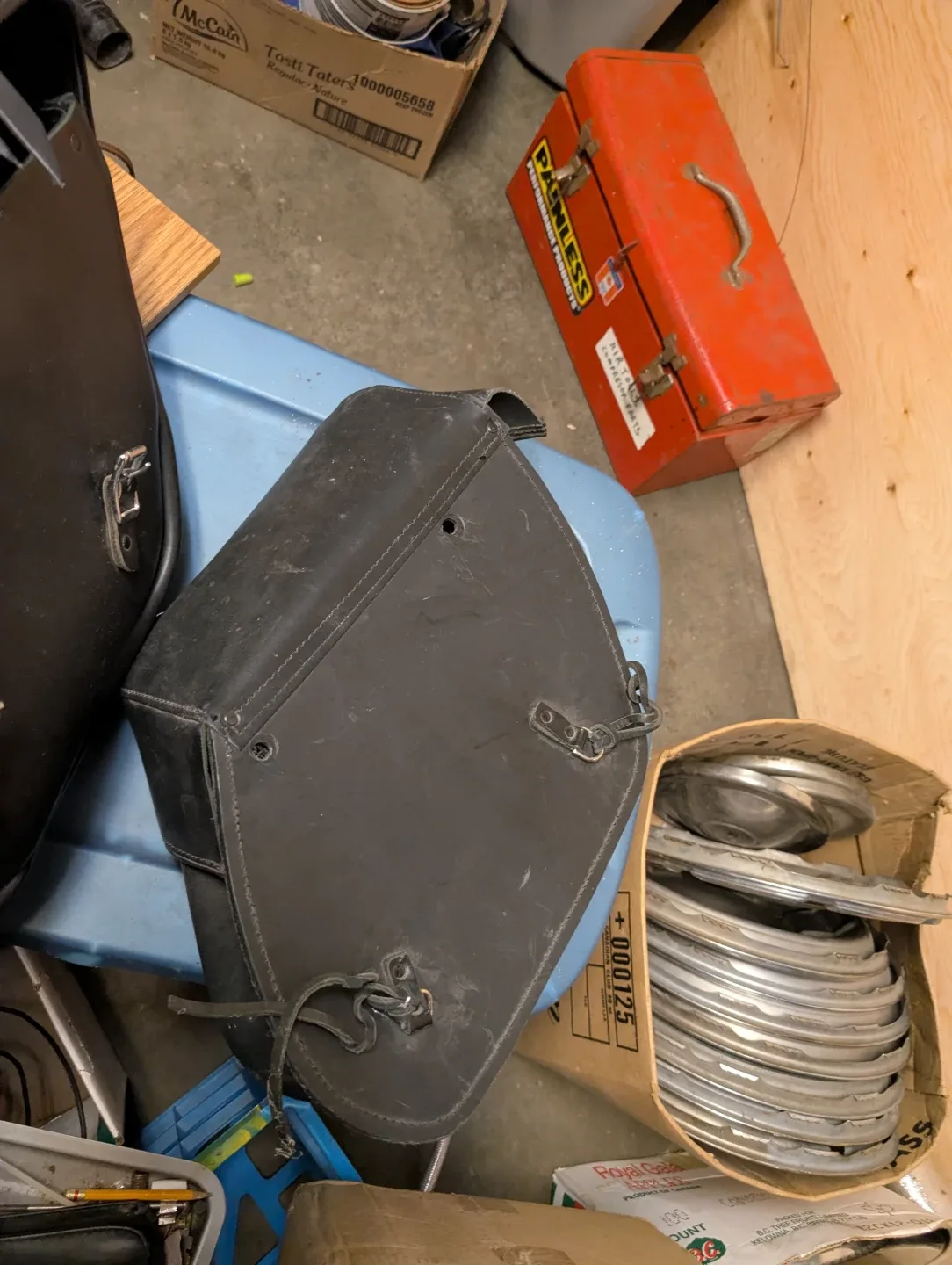 Motorcycle Saddlebags - Black Leather image indicator(4)