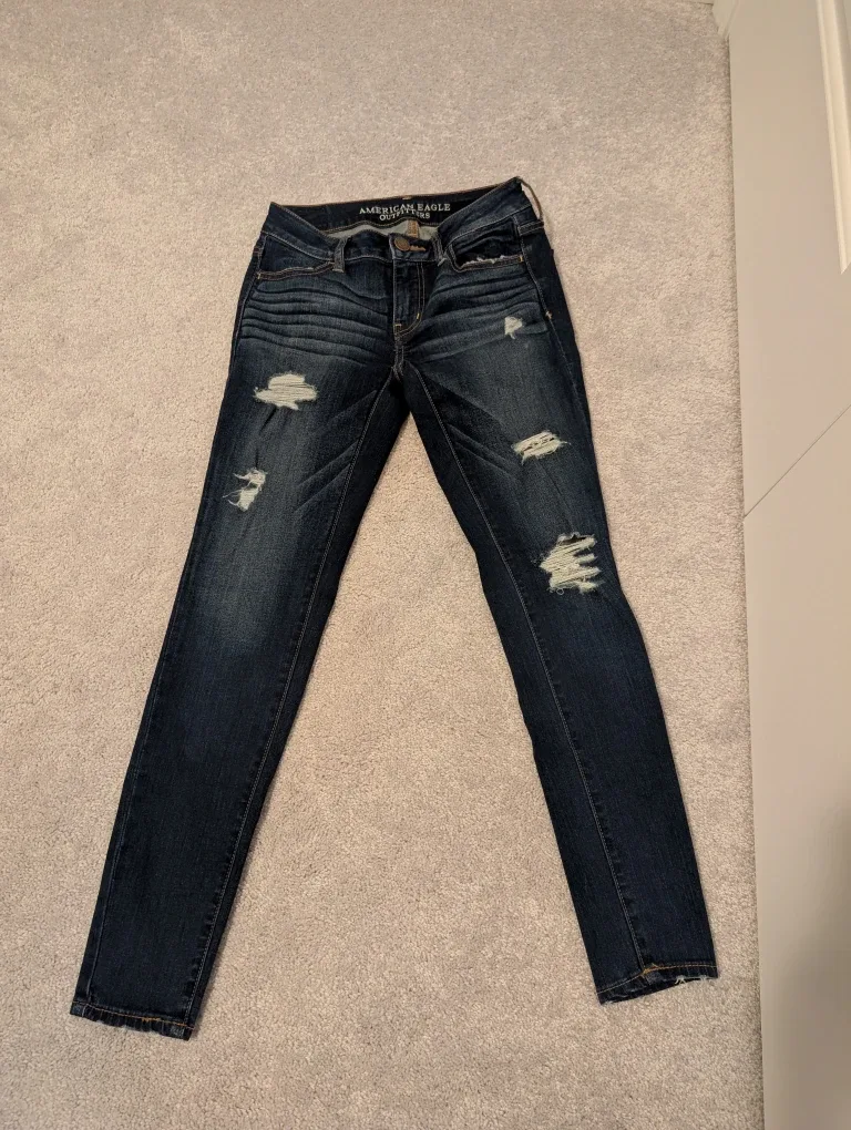 American Eagle Jeans image indicator(4)